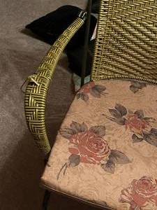 lot 292 image: Set of 4 Wicker and Wrought Iron Chairs