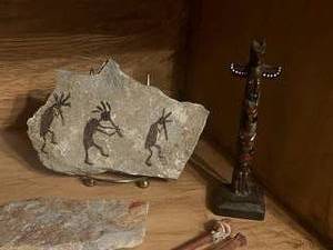 lot 308 image: Native American dcor and miniature totem pole
