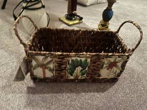 lot 369 image: Lamps & Basket