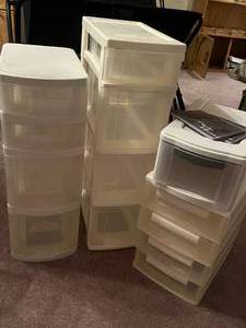 lot 376 image: Assorted lot of storage drawers