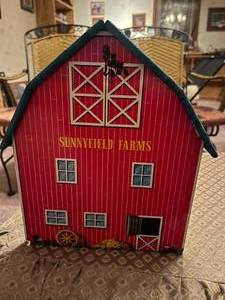 lot 382 image: Light metal Sunnyfield Barns play barn with sliding barn door.