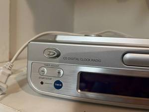 lot 431 image: Mountable Cd Player, with Eagles CD. Works