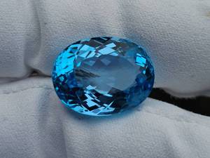 30.00 Carat Rich Swiss Blue Topaz Gemstone VIDEO