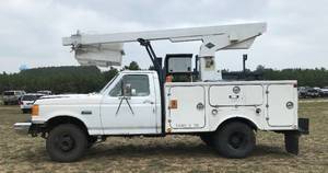 1991 Ford F450 SD Boom Truck