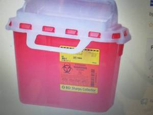 lot 93 image: Case of 12 5.4 Quart Red BD Sharps ...