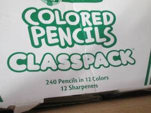 lot 158 image: Damaged Case Class Pack Crayola Col...