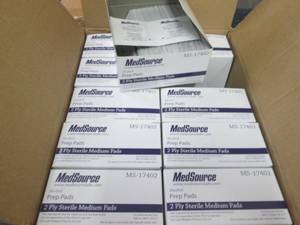 lot 203 image: Case of 2000 MedSource Alcohol Pads...