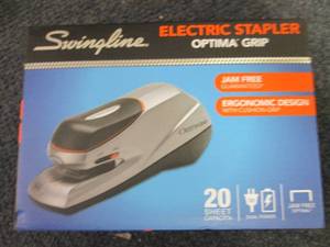 lot 213 image: Swingline Electric Stapler...