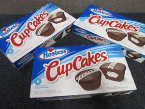 lot 270 image: 3- 12.7 oz Boxes Hostess Cupcakes...