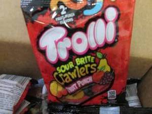 lot 289 image: 12- 3.4 oz pks Trolli Sour Brite Cr...