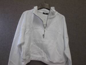 lot 358 image: Trendy Queen Medium White Ladies Ha...