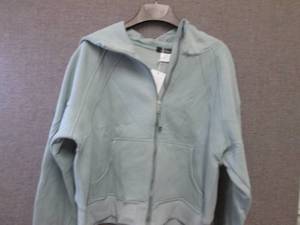lot 373 image: Trendy Queen XL Ladies Greygreen Zi...