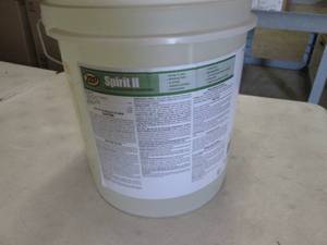 lot 422 image: 5 Gallons Zep Spirit II Ready to Us...
