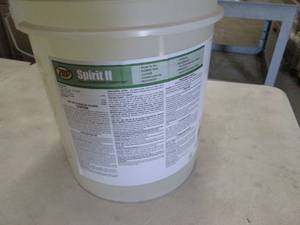 lot 423 image: 5 Gallons Zep Spirit II Ready to Us...