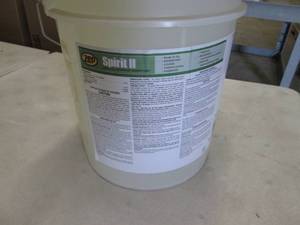 lot 426 image: 5 Gallons Zep Spirit II Ready to Us...