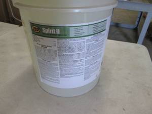 lot 427 image: 5 Gallons Zep Spirit II Ready to Us...