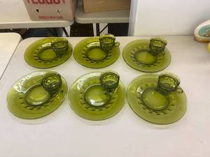 Green Plates & Cups