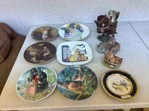 Collector Plates & Figurines