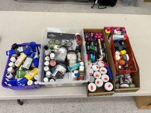 Crafting & Fabric Paint & Markers