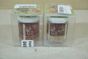 lot 149 image: 2 Moom Organic Hair Remover with Tea Tree Oil