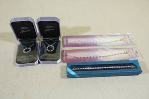 lot 206 image: Assorted Jewelry -3 Bracelets, 2 Necklaces
