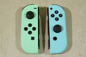 lot 7 image: Nintendo Switch Joy-Con Controllers -BlueNeon Yellow