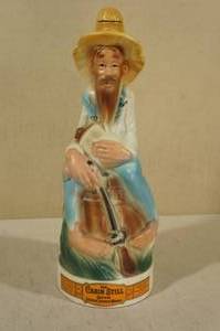 lot 23 image: Vintage 1969 Collectors Whiskey Bottle