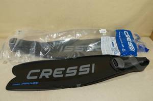 lot 138 image: Cressi Gara Impulse Long Blade Free Diving Fins -Size 3.5-4