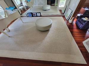 lot 71 image: Elegant Contemporary Large Area Rug Off Tone Color