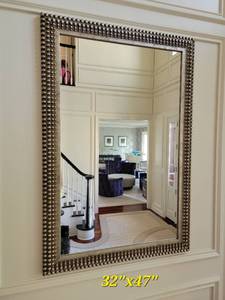 lot 44 image: Modern Contemporary Beaded Boarder Hall Mirror