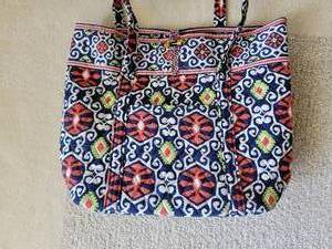 lot 107 image: Vera Bradly Casual Tote