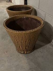 lot 77 image: Tall Modern Ceramic Planter