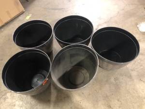 Lot of 20 Resin Napa Barrel Planters customer Returns review pictures