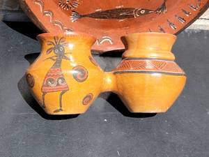 lot 39 image: Angel Ortiz G Signed Double Jar Decorated Mexican Pottery & Plate