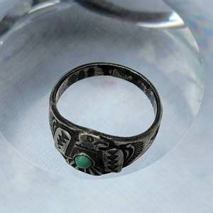 lot 79 image: Vintage Native American Indian Silver Phoenix Ring with Turquoise, size 6