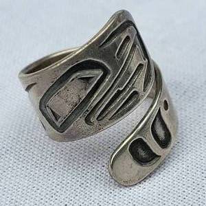 lot 73 image: Pacific Northwest Indian Eagle Sterling Silver Wrap Ring, signed