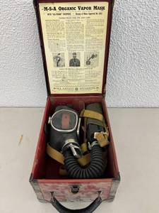 lot 216 image: Vintage M-S-A Organic Vapor Mask (Gas Mask)
