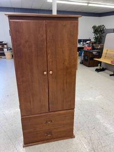 lot 227 image: Cabinet