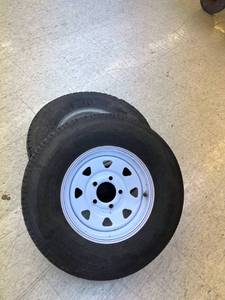 lot 263 image: Like New Trailer Rim & Tire & Rim with Bad Tire