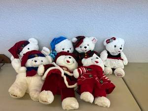 lot 265 image: Holiday Bears