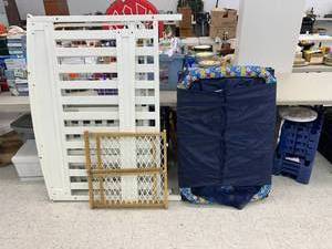 lot 273 image: Crib, Playpen & Stair Gate