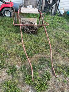 lot 205 image: Horse Drawn Buggy