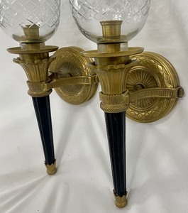 lot 101 image: Pair of Elegant Brass Wall Sconce Candle Holders
