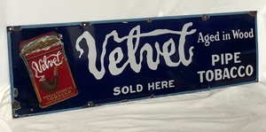 lot 2 image: Vintage Metal Velvet Pipe Tobacco Porcelain Sign
