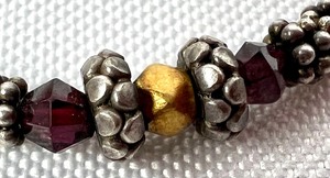 lot 65 image: Lovely Beaded Bracelet