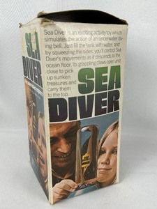 lot 110 image: Vintage Sea Diver Game by Parker Brothers