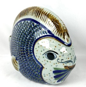 lot 111 image: Decorative Pottery Fish Figurine