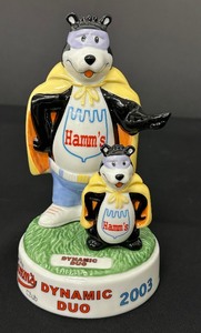 lot 57 image: Hamms Beer Bear 2003 Collectors Club Members Ceramic Plaque