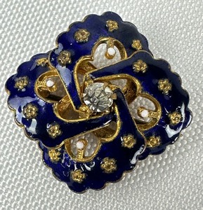 lot 150 image: Vintage Enamel Pin  Brooch