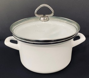 lot 134 image: White Cookware by Chantal